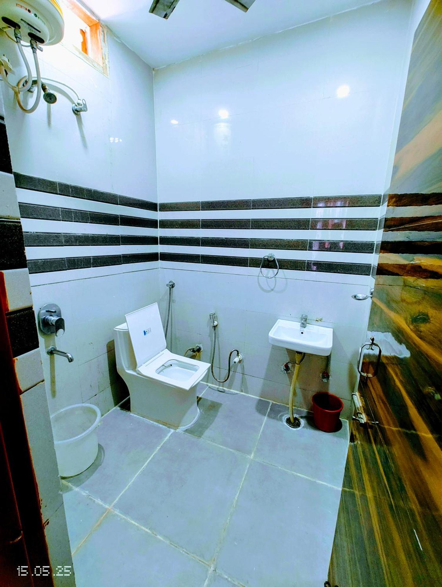 Hotel Yolo- Chandigarh Chandīgarh Exterior foto