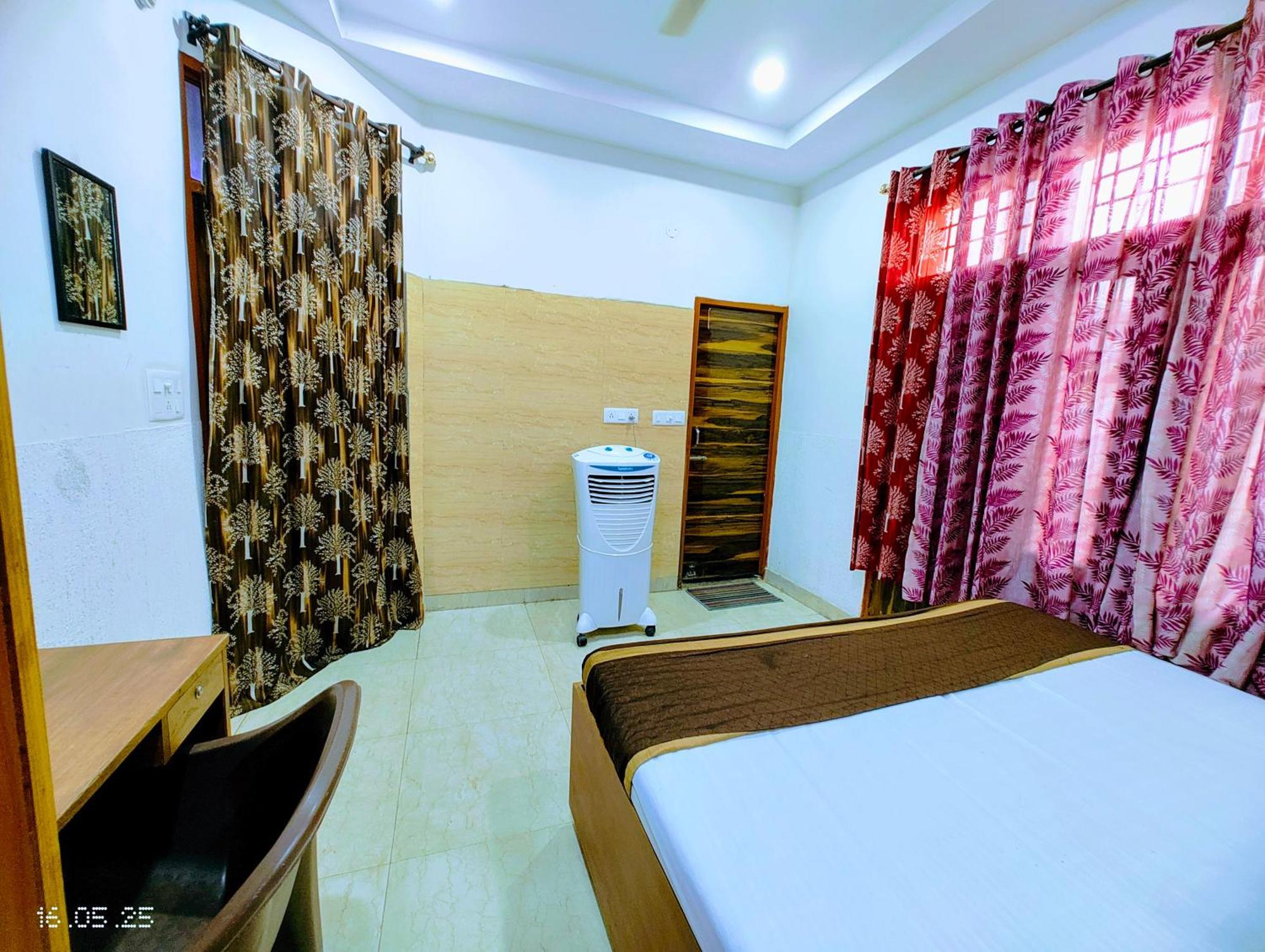 Hotel Yolo- Chandigarh Chandīgarh Exterior foto